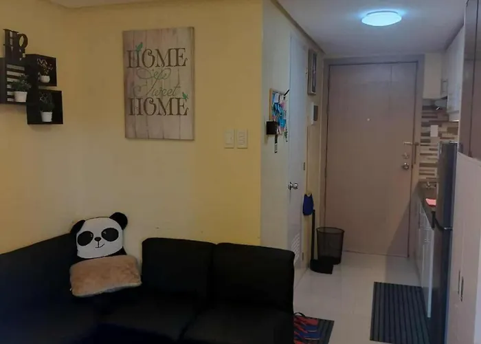 Spacious 1-bedroom In Quezon With Private Pool Holiday home *