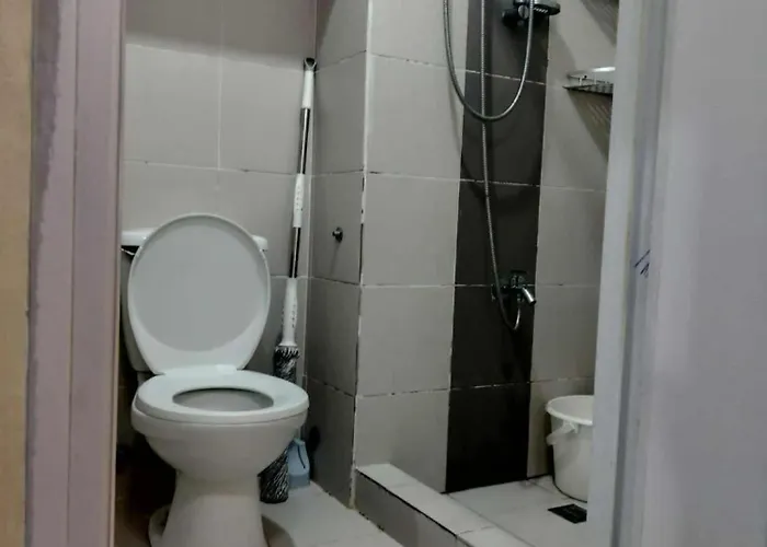 Spacious 1-bedroom In Quezon With Private Pool *