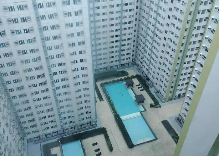 Spacious 1-bedroom In Quezon With Private Pool Holiday home *