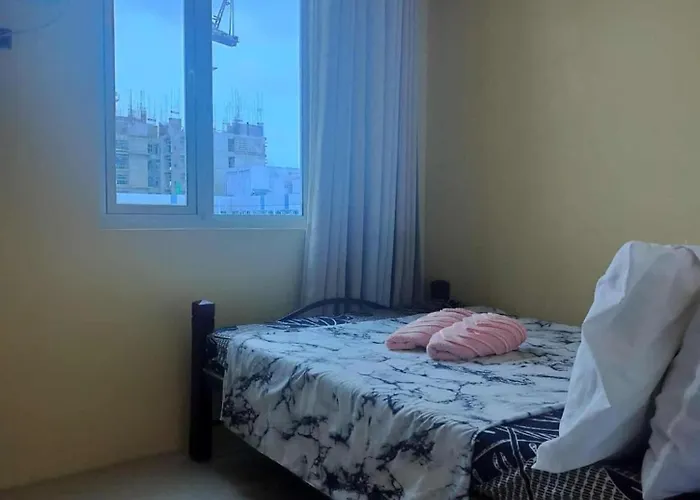 Spacious 1-bedroom In Quezon With Private Pool